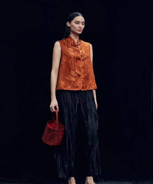 uma wan*提花盘扣马甲。 商品图0