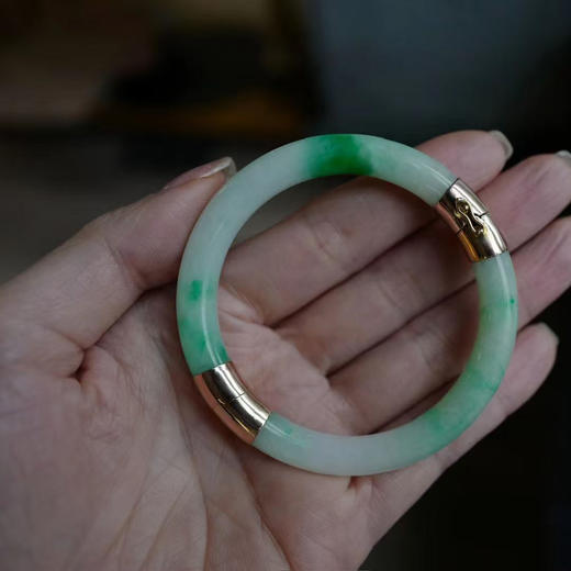 岁月拾遗 清代白底青老翡翠手镯 老物件有不完美之处， 喜欢收老物件且有包容度的推荐 商品图1