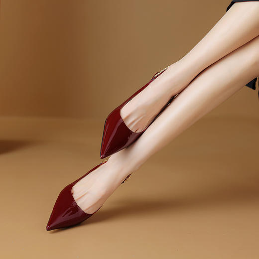 【预售5天】性感优雅，珠光漆皮尖头小跟后空鞋YS&9351 商品图1