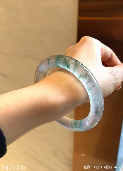玻璃种飘花圆镯【3172707】圈口54.5~具体价格微信咨询 商品图5