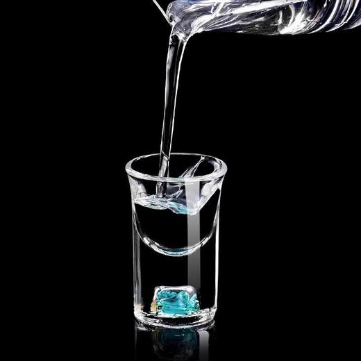 高颜值绿松石白酒杯分酒器杯架套装 轻奢水晶玻璃家用烈酒小酒杯 商品图3