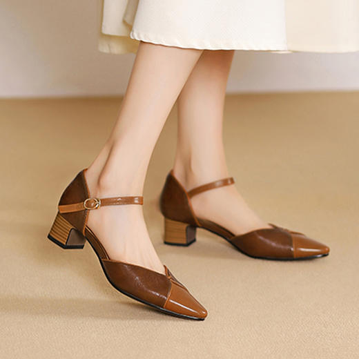 【预售5天】优雅拼接，头层羊皮尖头中控搭扣凉鞋DTN&A1107-3 商品图7