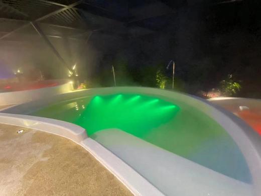 【七里坪智选假日酒店·洲际集团旗下】¥299=1间抢高级大床房/双床房+叠岩汤泉+自助早餐等，老牌避暑天花板！ 商品图3