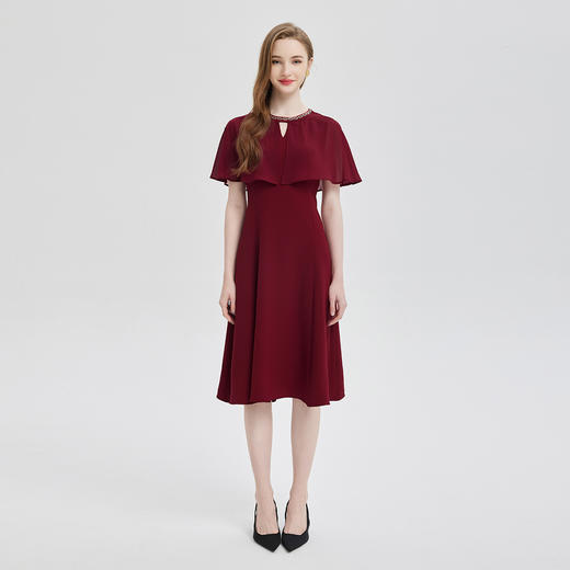 PF803斯尔丽24新款设计感斗篷式雪纺飘逸收腰放摆圆领镶钻连衣裙 商品图3