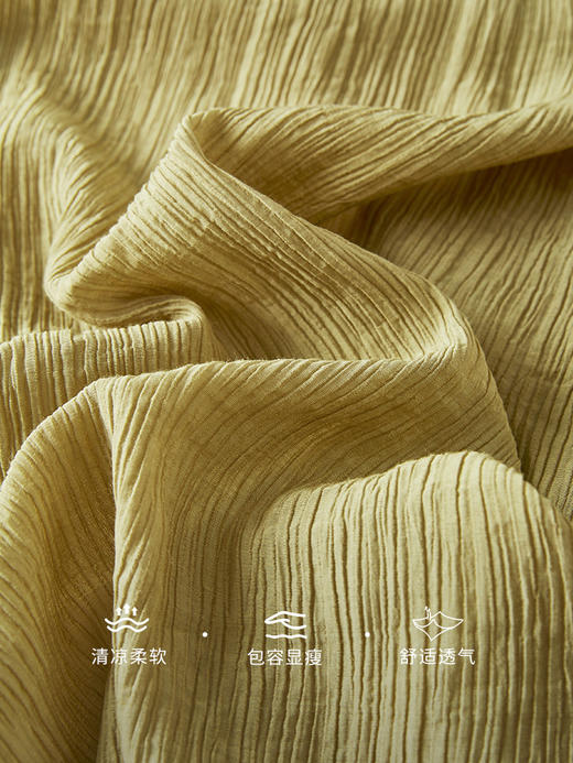 【专属特价】熙世界肌理感褶皱半身裙女夏季2025新款高腰垂感显瘦长款过膝裙子 商品图3