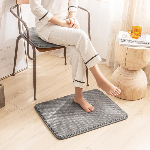 京东京造 记忆绵地垫 吸水柔软慢回弹 菠萝格灰色 45*60cm 商品图2