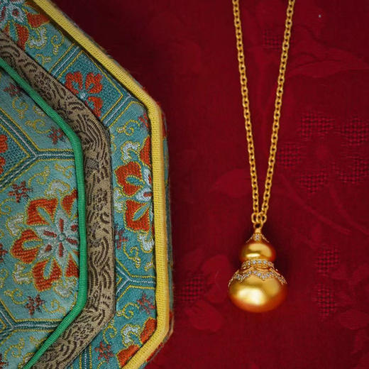 古法黄金点钻系列 连绵不断如意纹满钻足金葫芦锁骨链项链 商品图3