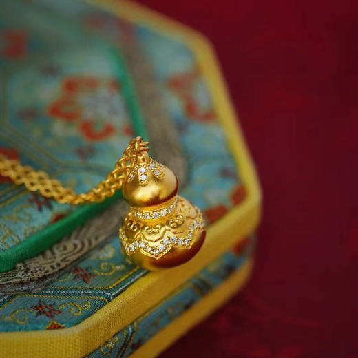 古法黄金点钻系列 连绵不断如意纹满钻足金葫芦锁骨链项链 商品图0