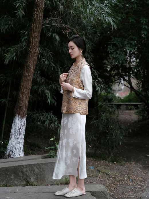 微瑕秒杀 |盛唐牡丹 |鹤鹿同春宋锦双面穿马甲[特价品](特殊商品不退不换) 商品图7