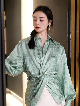 盛唐牡丹 |豆绿金丝格纹真丝扭结上衣