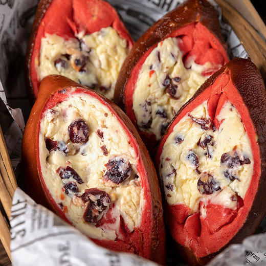 【 鲜做现发，蔓越莓奶酪碱水面包】德式蔓越莓奶酪碱水面包，碱水棒代餐饱腹蔓越莓酸甜面包，营养健康早餐零食下午茶QQ 商品图1