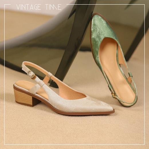 【预售5天】2024夏季新中式国风布纹牛皮尖头一字扣带优雅舒适粗跟后空凉鞋DTN&B263-8 商品图3