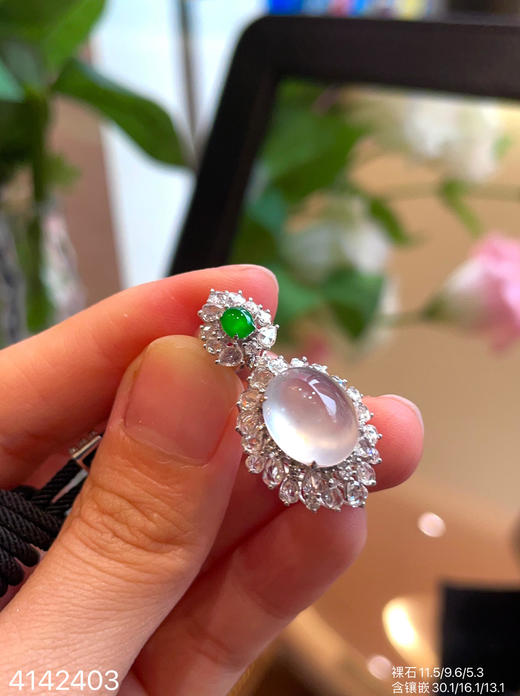 4142403，玻璃蛋面吊坠。具体价格微信咨询 商品图1