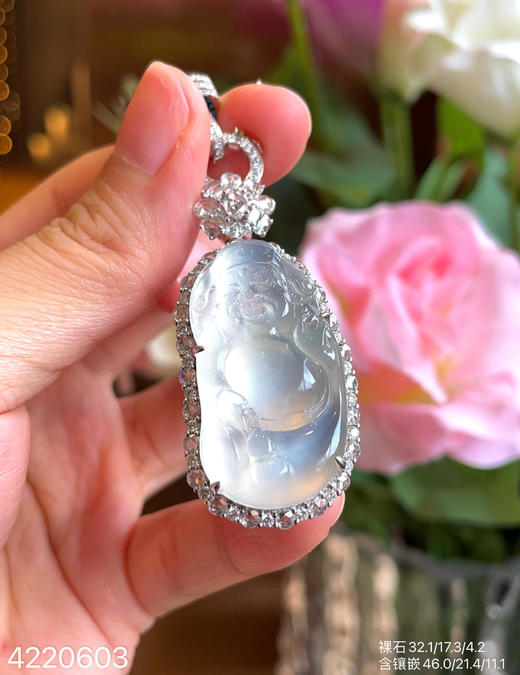 4220603，玻璃财神爷吊坠。具体价格微信咨询 商品图5