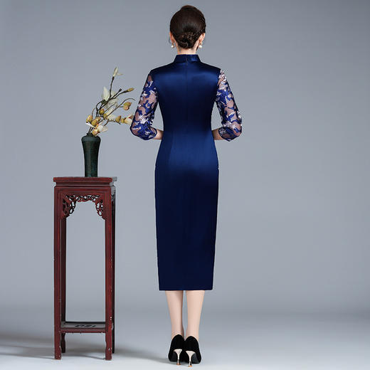 LHS-B111高端喜婆婆婚宴显瘦旗袍醋酸新款婚礼妈妈礼服修身蓝色双拼改良裙 商品图3