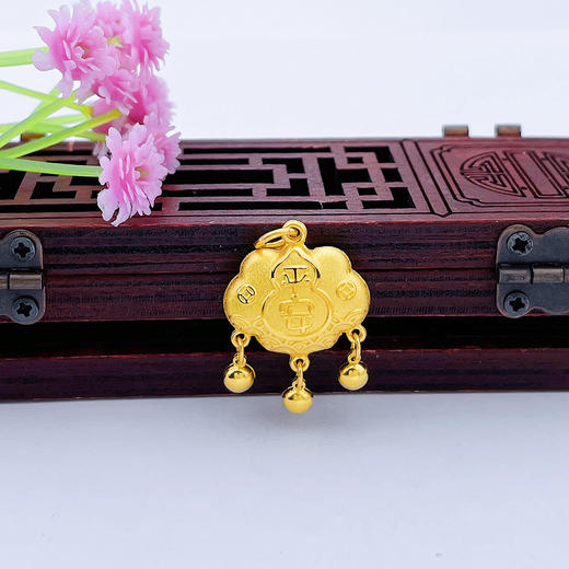 【限时克减150元】足金999.9 #葫芦 #儿童/宝宝  空心铃铛平安福字葫芦锁包吊坠(AF050DZ00216)（预售产品下单后不退款不退货不换货不补差价） 商品图1