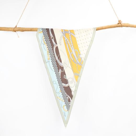 时尚真丝三角围巾 商品图3