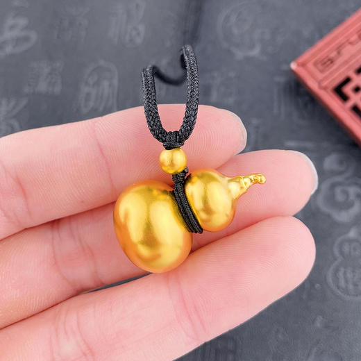 【限时克减150元】【线上黄金屋】足金999.9 #葫芦 古法半实心挂绳福底葫芦吊坠（含珠子、不可拧开）(ANWZGFDZ00173-1)（预售产品下单后不退款不退货不换货不补差价） 商品图4
