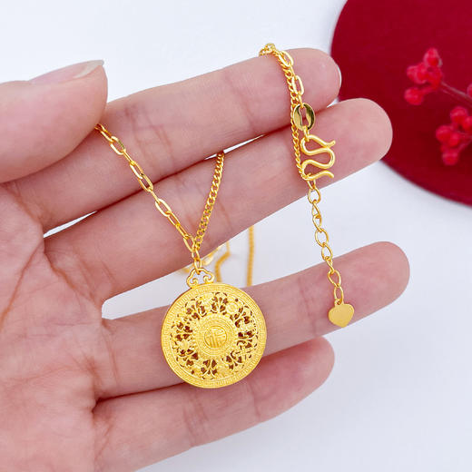 【限时克减150元】足金999 #八宝罗盘 (足金999字印)5G黄金镂空调节八宝罗盘套链（面宽约18.9mm）(5GTL01417-02)（预售产品下单后不退款不退货不换货不补差价 商品图3