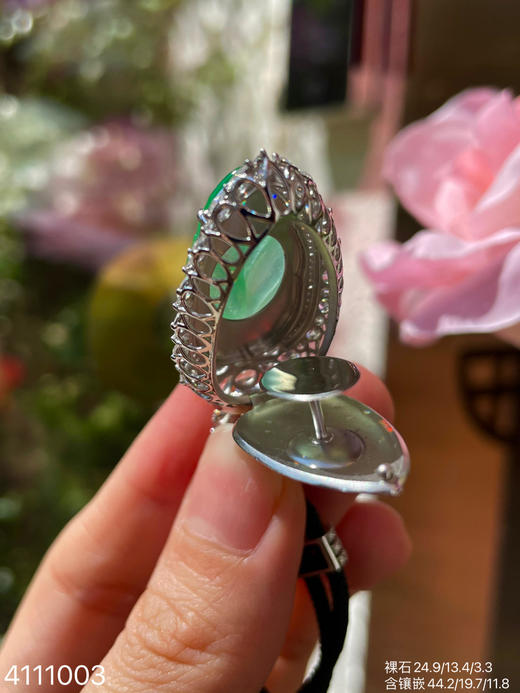 4111003，玻璃飘翠叶子吊坠。具体价格微信咨询 商品图7