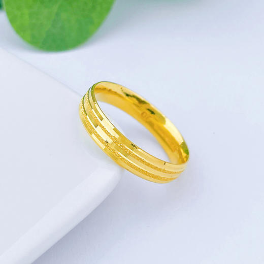 【限时克减150元】足金999.9 空心喷砂条纹固口圈戒（面宽约3.8-4.2mm）(AF010JZ00072)（预售产品下单后不退款不退货不换货不补差价 商品图1