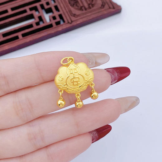 【限时克减150元】足金999.9 #葫芦 #儿童/宝宝  空心铃铛平安福字葫芦锁包吊坠(AF050DZ00216)（预售产品下单后不退款不退货不换货不补差价） 商品图4