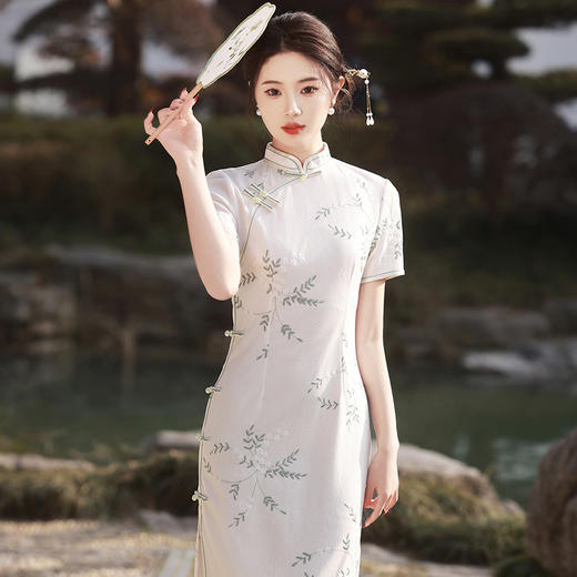 氛围感气质温柔显瘦，单层多丽丝绣花旗袍MLS-6890 商品图2