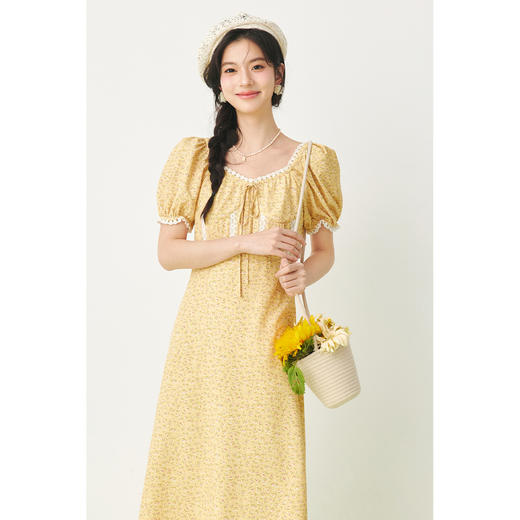 【严选】诗凡黎春蕾丝装饰边搭配泡泡袖方领设连衣裙SF3290081 商品图0