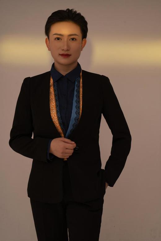 内外皆优雅 绽放女人花--覃君兰高级老师礼仪培训 商品图0