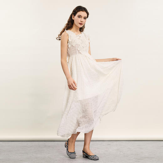 谜底高端系列连衣裙无袖2024夏新品复古风立体压花长裙242GL0696 商品图1