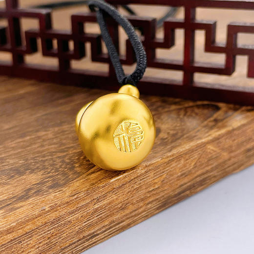 【限时克减150元】【线上黄金屋】足金999.9 #葫芦 古法半实心挂绳福底葫芦吊坠（含珠子、不可拧开）(ANWZGFDZ00173-1)（预售产品下单后不退款不退货不换货不补差价） 商品图2