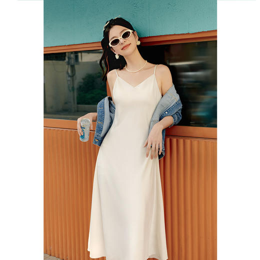 【严选】诗凡黎绸面吊带质感连衣裙SF4490901 商品图0
