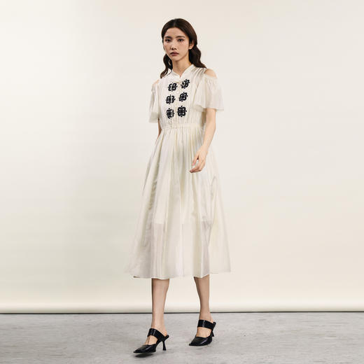 谜底新中式连衣裙短袖2024夏新品复古绣花露肩袖中长裙242ML0597 商品图1