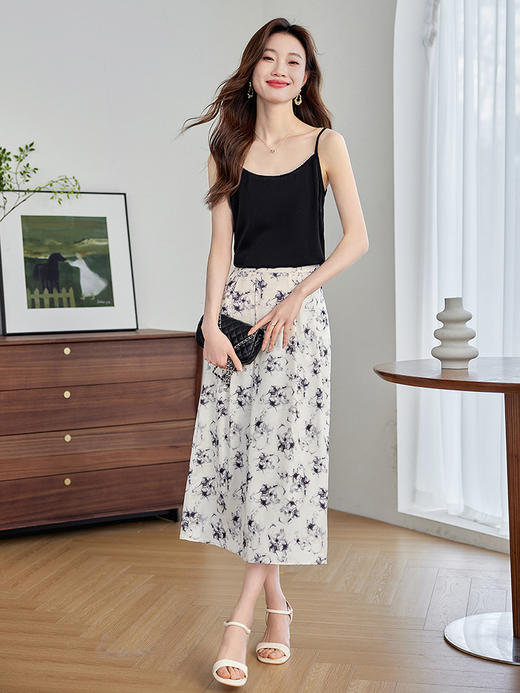 【专属特价】熙世界丝光缎面吊带小背心女2025夏新款黑色内搭打底衫外穿上衣 商品图4