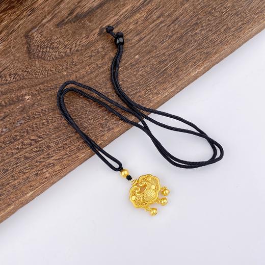 【限时克减150元】足金999.9 古法黄金挂绳双面镂空福字铃铛如意福字锁包吊坠网红锁包（含珠子）(ANWZGFDZ00312-2)（预售产品下单后不退款不退货不换货不补差价） 商品图2