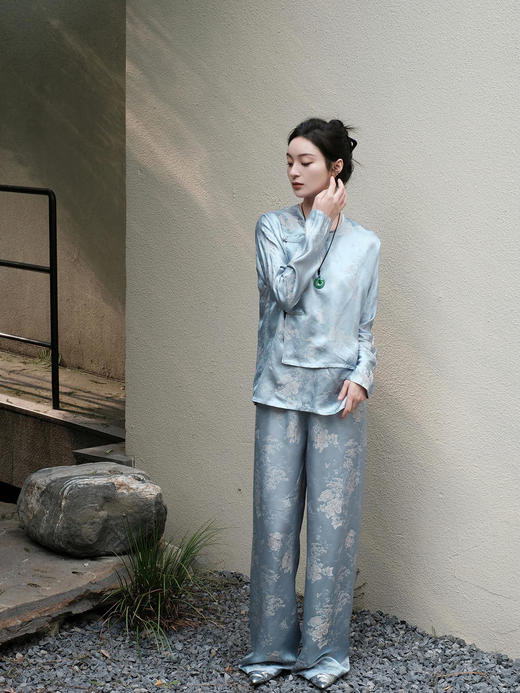 微瑕秒杀 |盛唐牡丹 |雾霾蓝仙山飞鹤偏襟女上衣[特价品](特殊商品不退不换) 商品图8