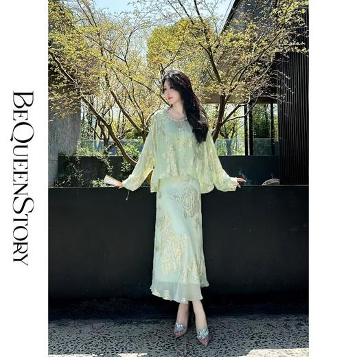 【大货，不退不换】  【曼波清梦】优雅金银丝提花乔其立体鱼尾吊带连衣裙&开衫 商品图3