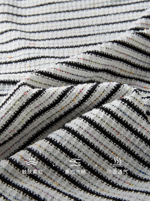 【专属特价】熙世界冰丝针织条纹T恤女短袖2025夏款气质银丝小香风圆领上衣 商品图3