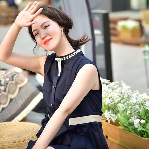 圣媛女装   气质优雅质感蝴蝶结领带连衣裙SA220L27 商品图2