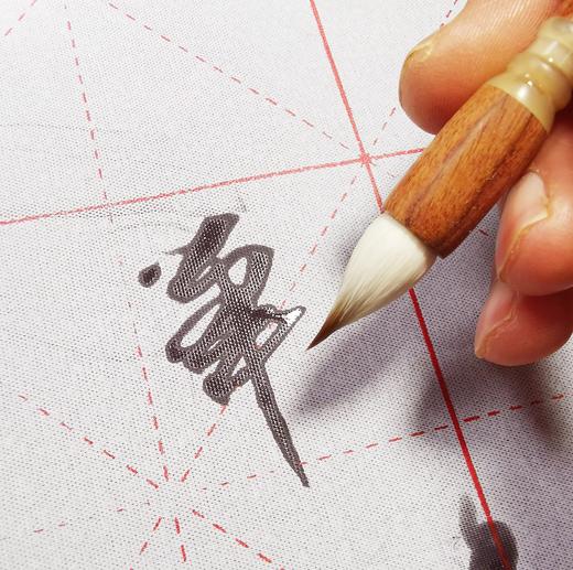 【牛斗檀杆.缠纸鸡距】含墨饱满 书写手感甚佳 不分叉 回锋聚锋好 商品图6