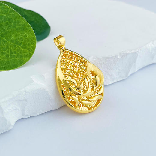 【限时克减150元】足金999.9 枝叶水滴形影底吊坠(AF050DZ00032)预售产品下单后不退款不退货不换货不补差价 商品图1