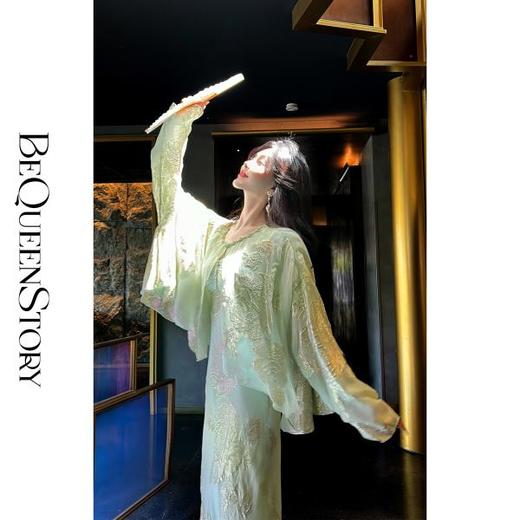 【大货，不退不换】  【曼波清梦】优雅金银丝提花乔其立体鱼尾吊带连衣裙&开衫 商品图0