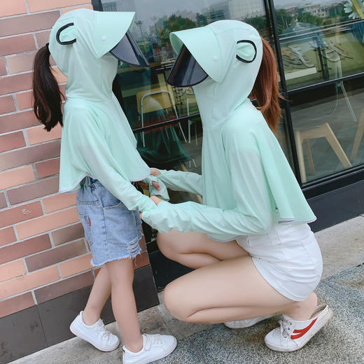 【出行防晒，1件就够~！】防晒衣女2024新款冰丝薄款，透气亲子儿童防晒服，紫外线长袖骑车短款-QQ 商品图1