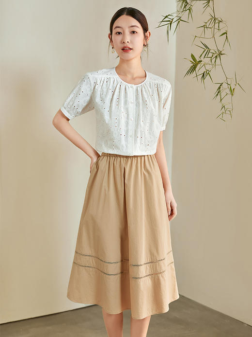 【专属特价】熙世界法式重工镂空绣花白衬衫夏2025新款设计感泡泡袖纯棉上衣 商品图1