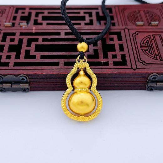 【计价黄金】【现货】钻石世家 足金古法半实心挂绳竹节吊坠 配绳含珠子 （吊坠含珠子净金重约12.7克， 工费:75元/g; 配件费0.0元）【黄金产品不支持无理由退换货】预计3-5天发货 商品图0