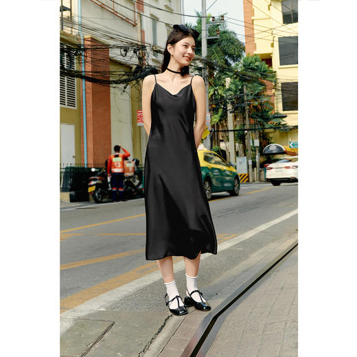 【严选】诗凡黎绸面吊带质感连衣裙SF4490901 商品图1