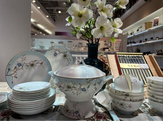 凡瑞斯玉兰瓷52头12人用骨瓷餐具 商品图3