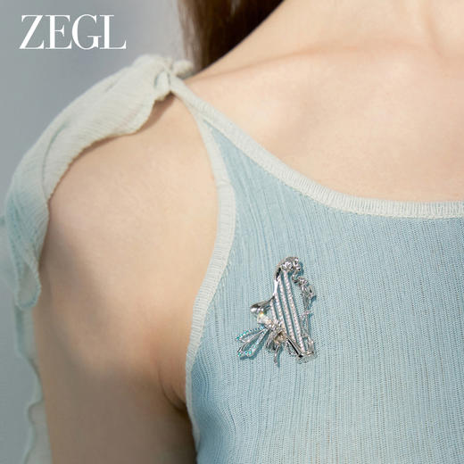 ZEGL设计师精灵之舞系列蝴蝶胸针设计感小众2024新款精致时尚别针 商品图3