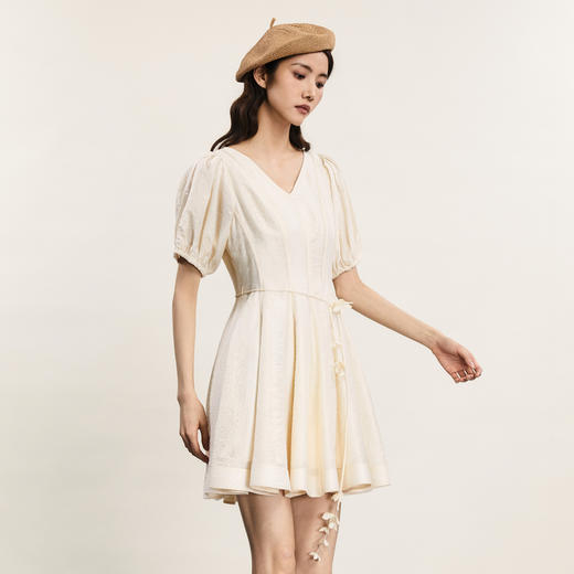 谜底V领连衣裙短袖2024年夏季新品法式风修身泡泡袖短裙242ML0565 商品图1