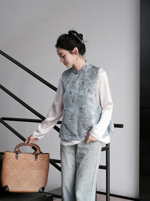 盛唐牡丹 |牡丹戏蝶真丝云锦马甲 商品图5